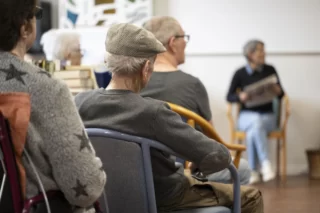 Lecture du journal à l'EHPAD de Villeneuve de Marsan